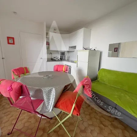 Apartment Coquet 1 Avec Parking Bord De *